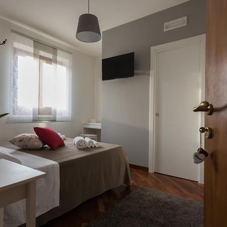 Ellebi B&B Montone  Buitenkant foto