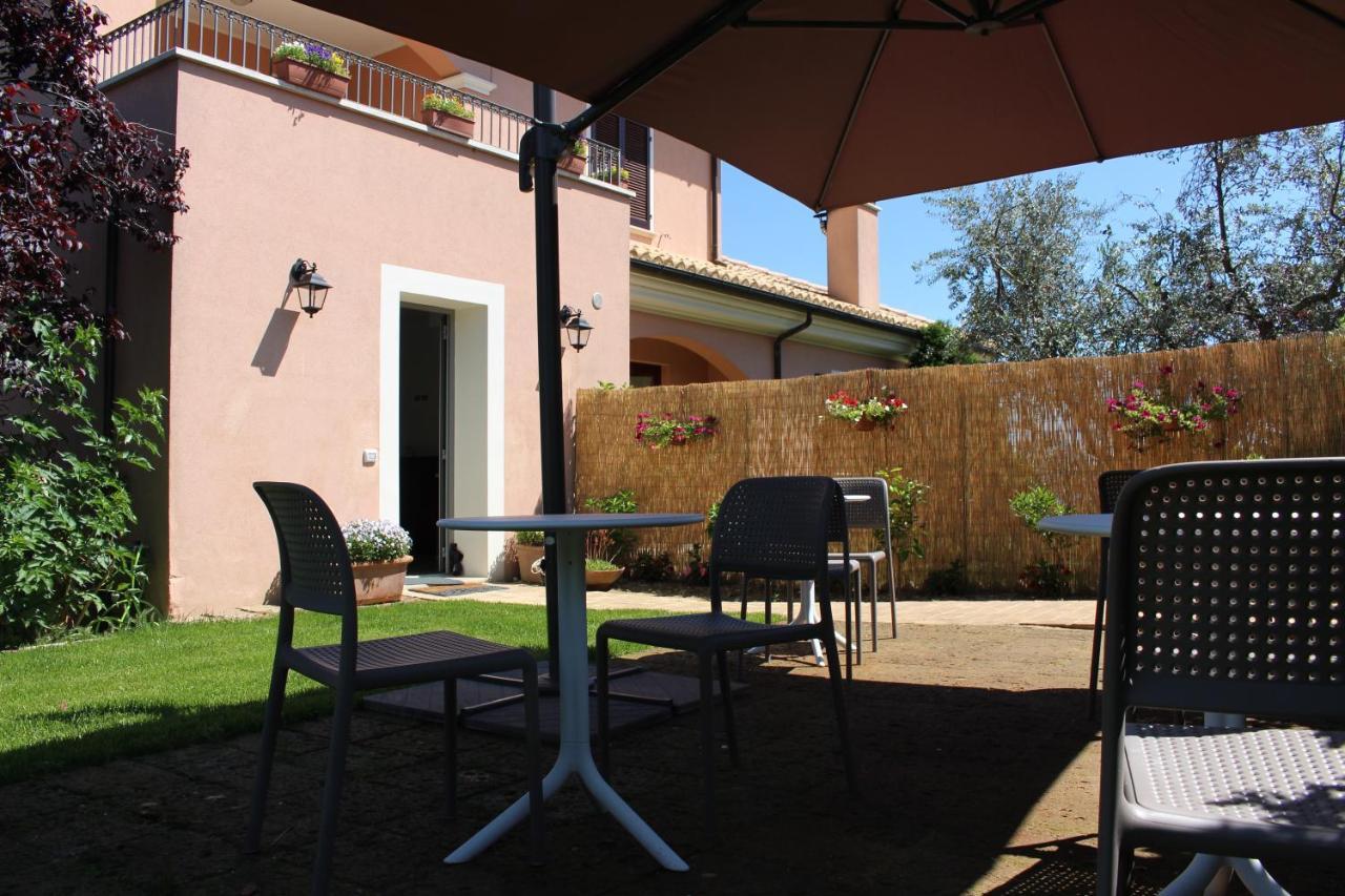 Ellebi B&B Montone  Buitenkant foto