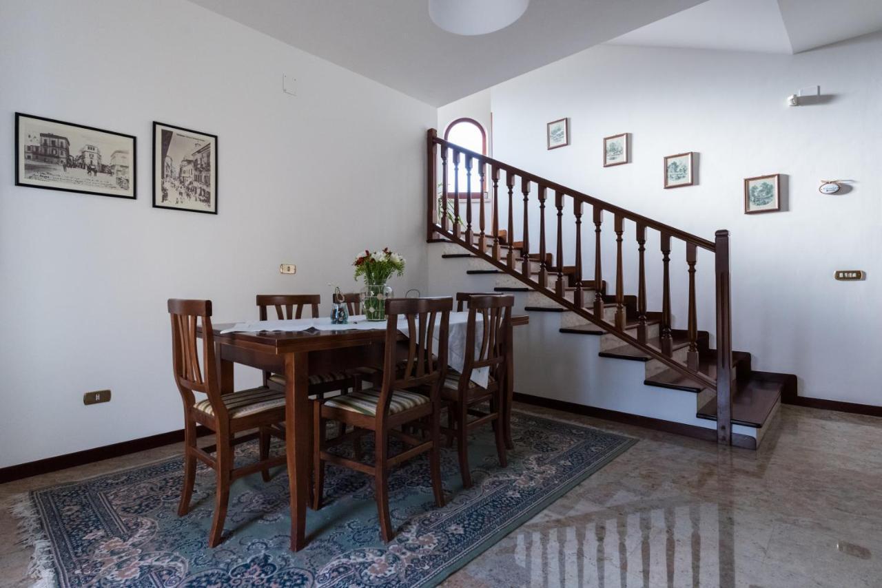 Ellebi B&B Montone  Buitenkant foto