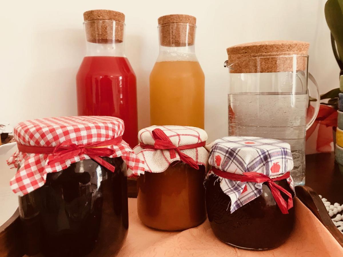 Ellebi B&B Montone  Buitenkant foto
