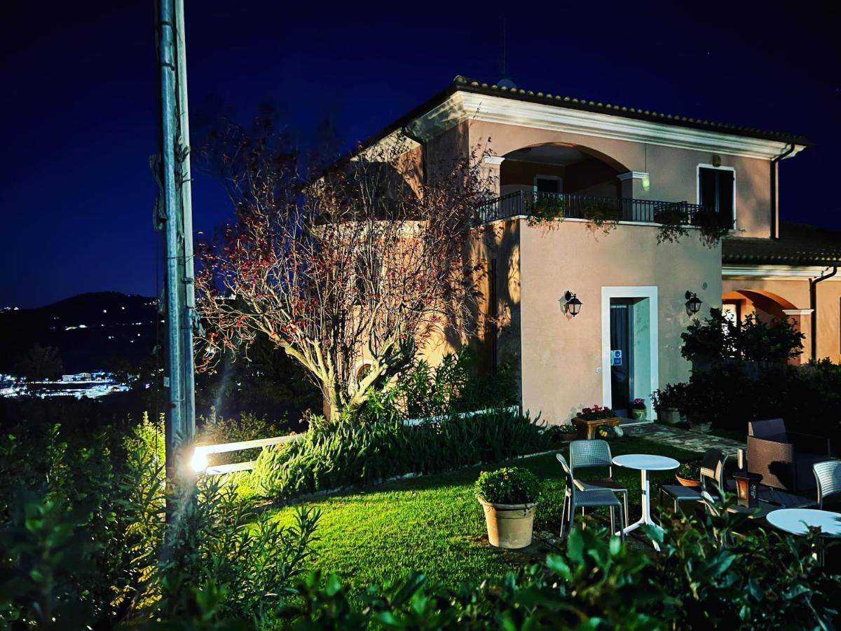 Ellebi B&B Montone  Buitenkant foto
